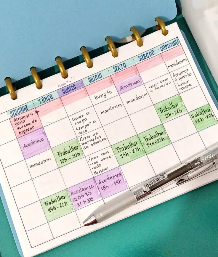 calendário com hábitos saudáveis marcados, estilo flat clean.